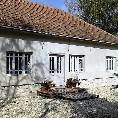 Füveskert *